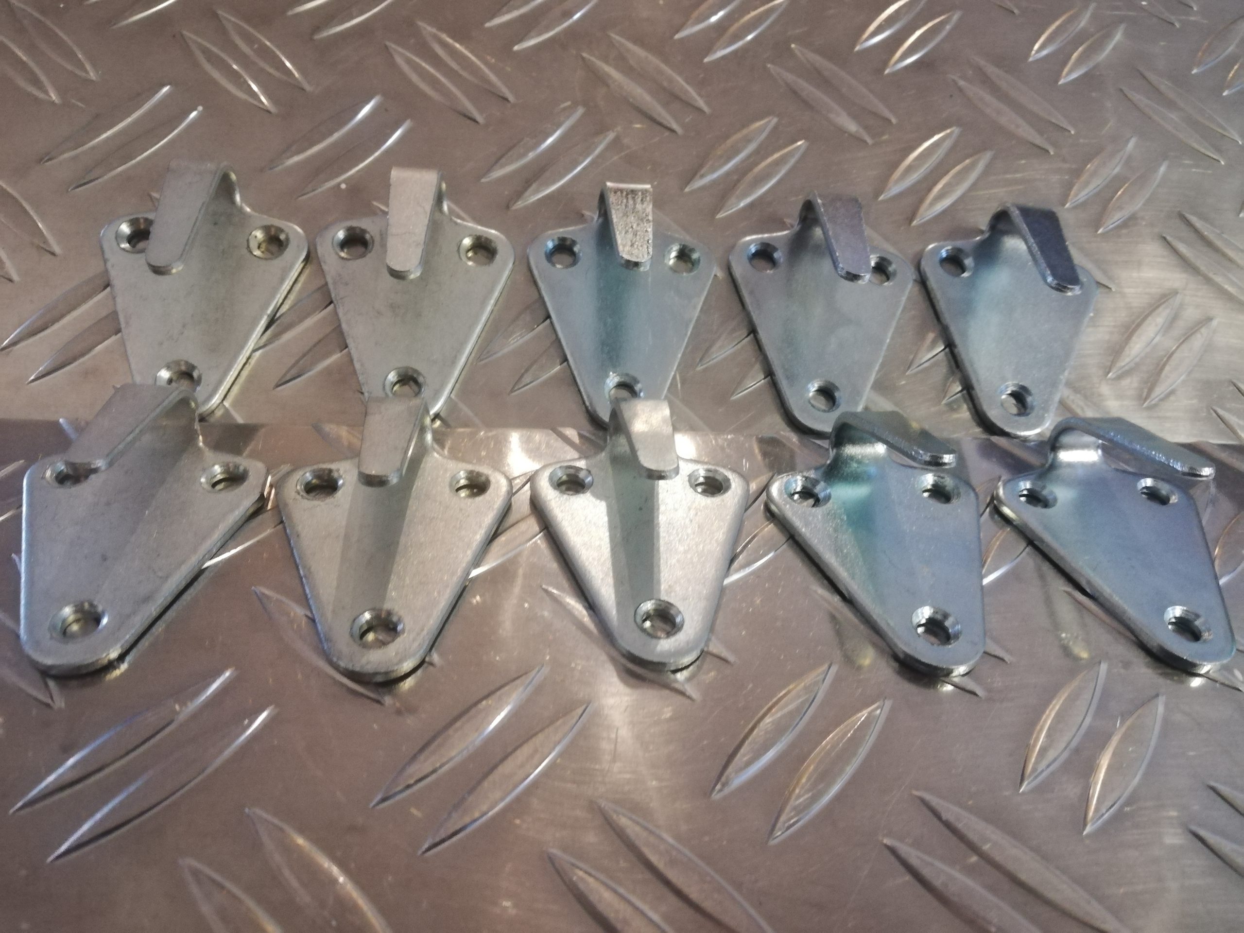 10 x Dreilochhaken, Dreiloch Planen haken, 40 × 45 mm, Stahl, verzinkt NEU OVP – Bild 9