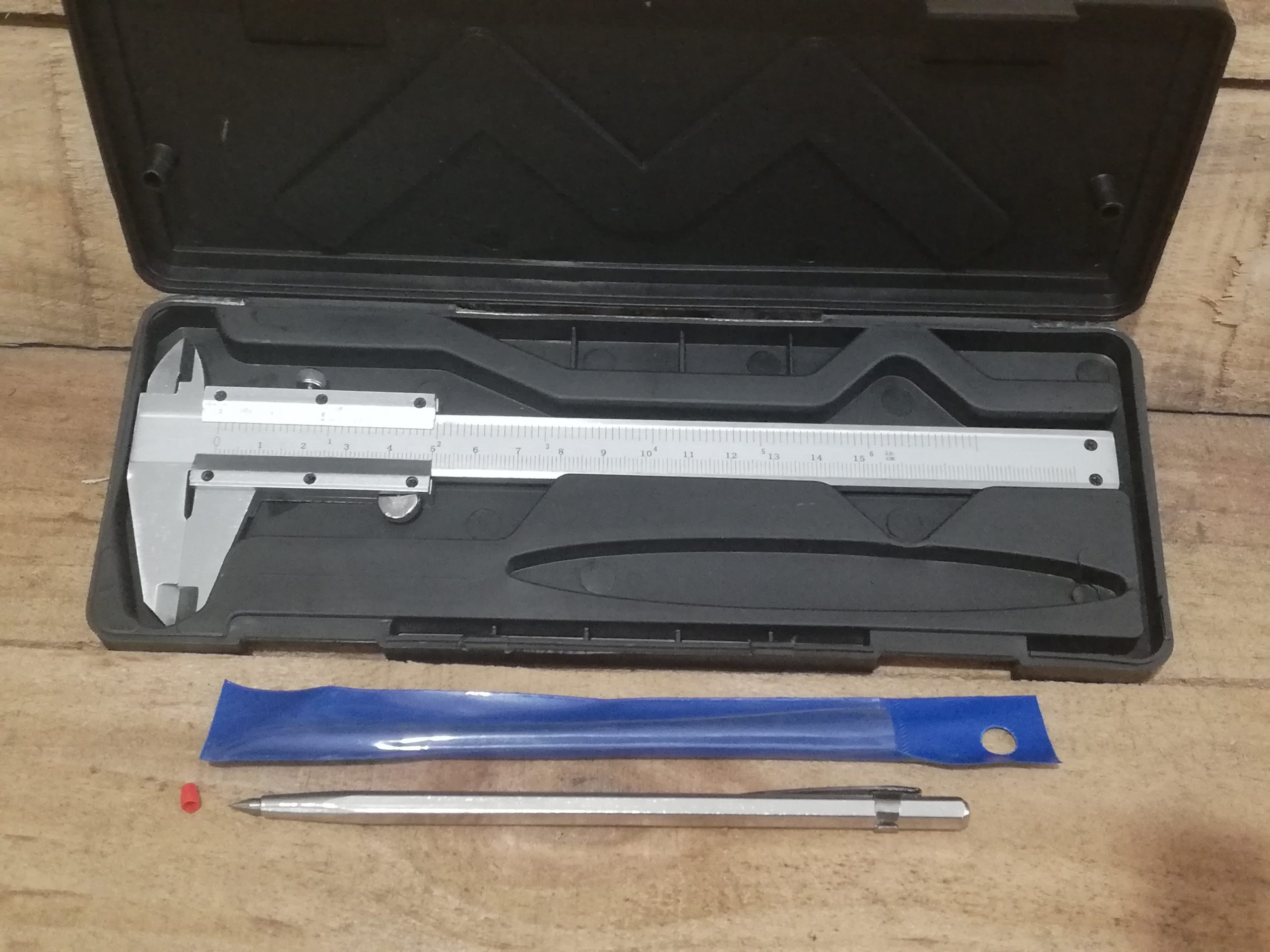 Messschieber Schieblehre 150 mm 0,05 mm + Reißnadel